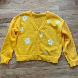 Yellow flower cardigan (no brand) size:extra large